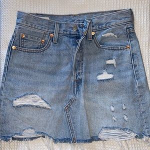 Levi’s High-Waisted Denim Skirt